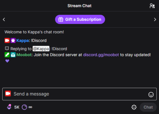 Using the Discord chat command in Twitch chat